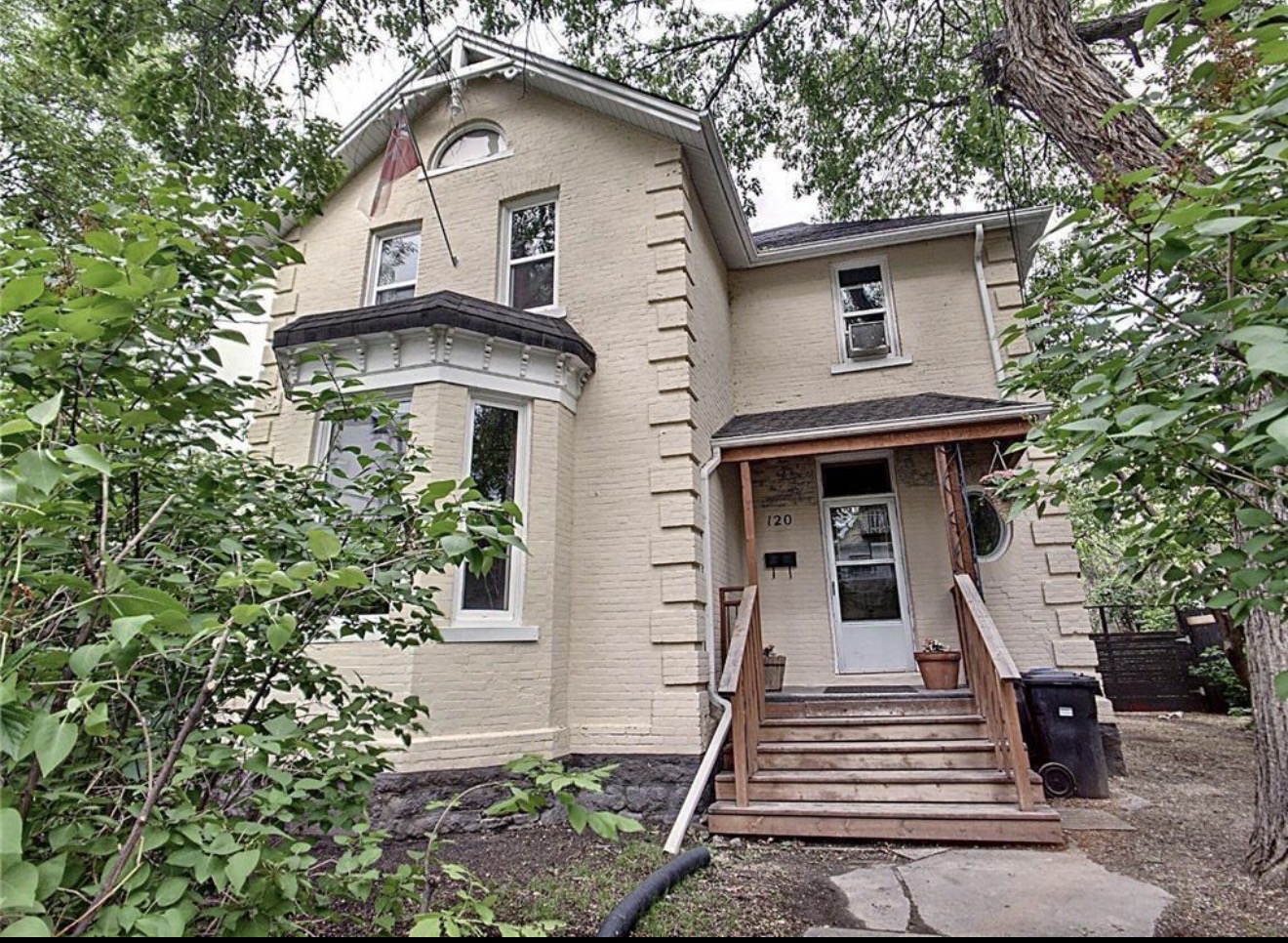 120 Juno ST
