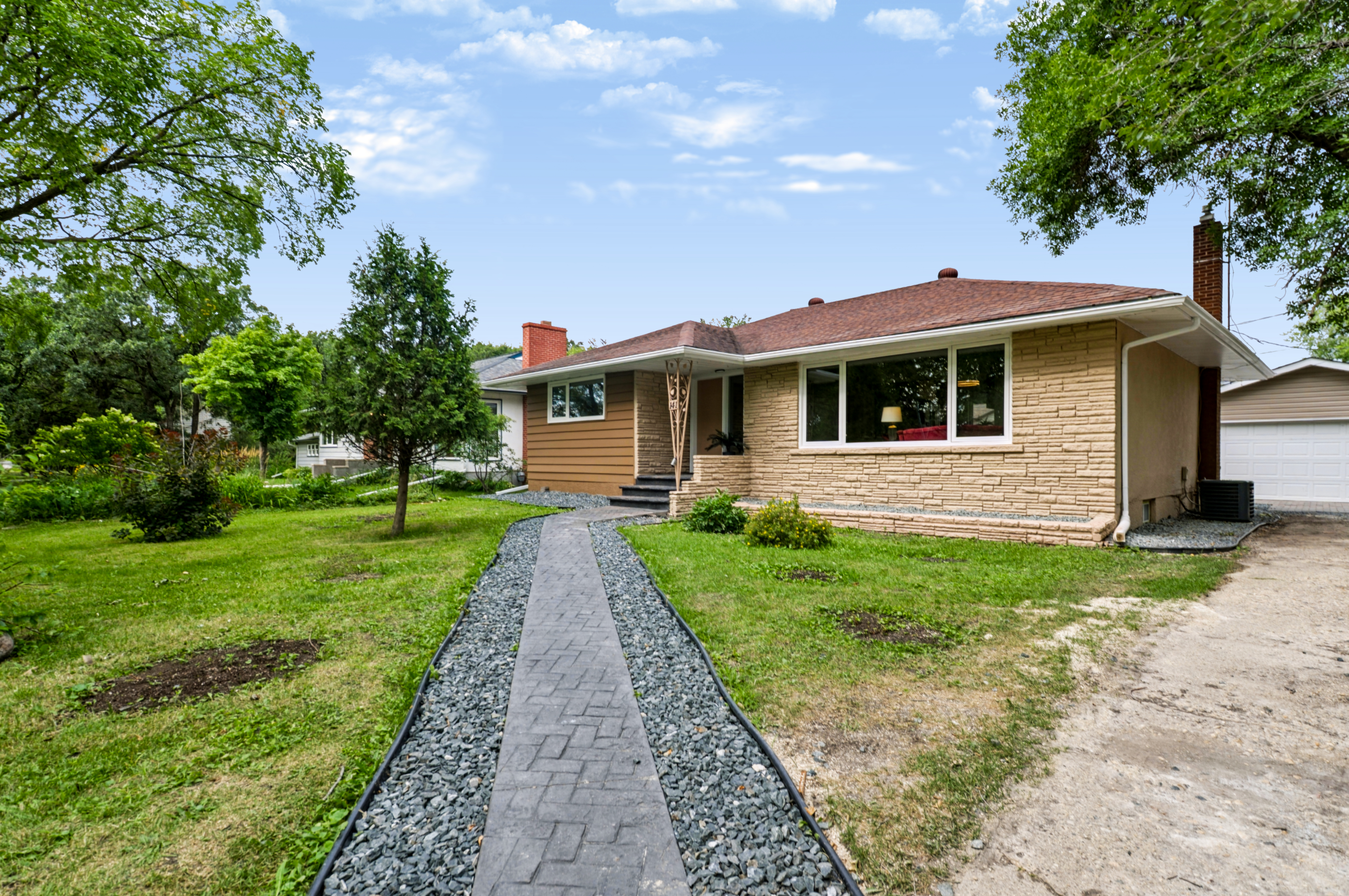 141 Lockwood St